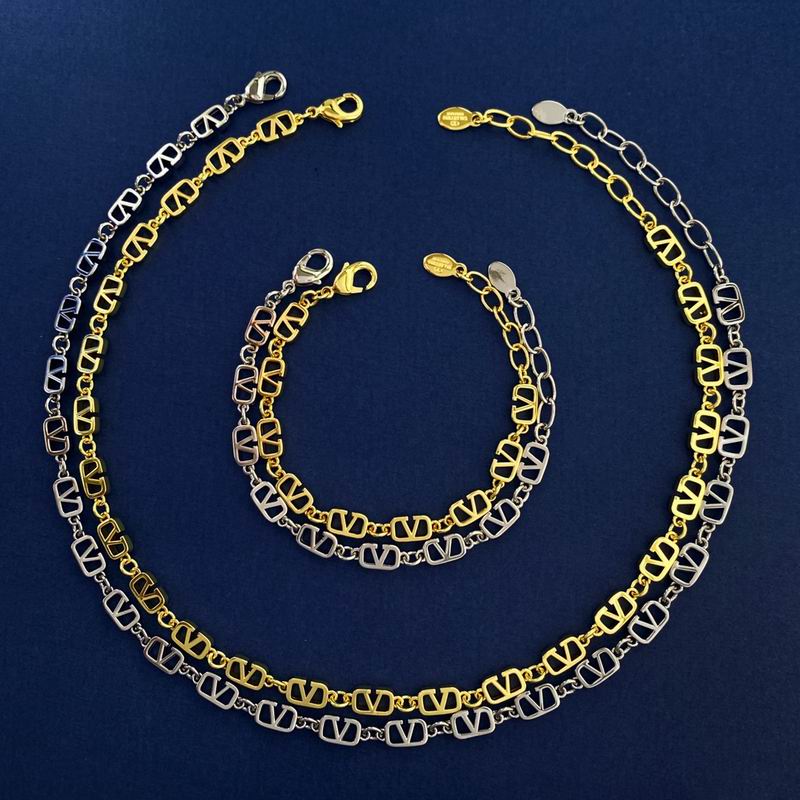 Valentino necklace 05yxh01